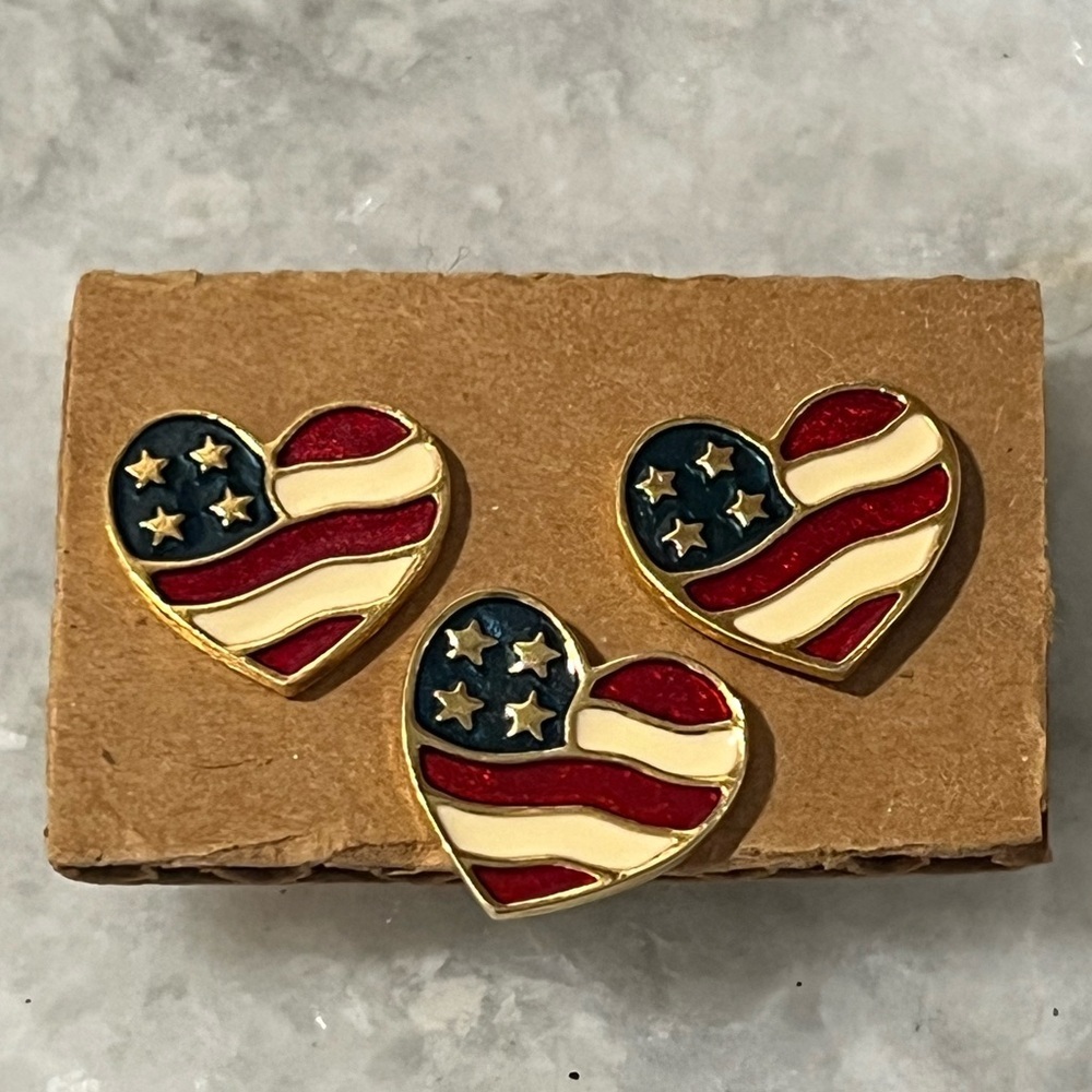 Vintage AVON American Flag Heart Earrings Gold Tone & Enamel